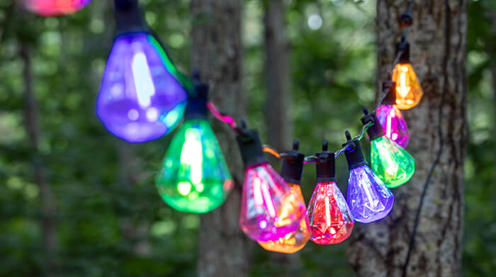 Stimmungsvolle Lichterketten für den Sommer